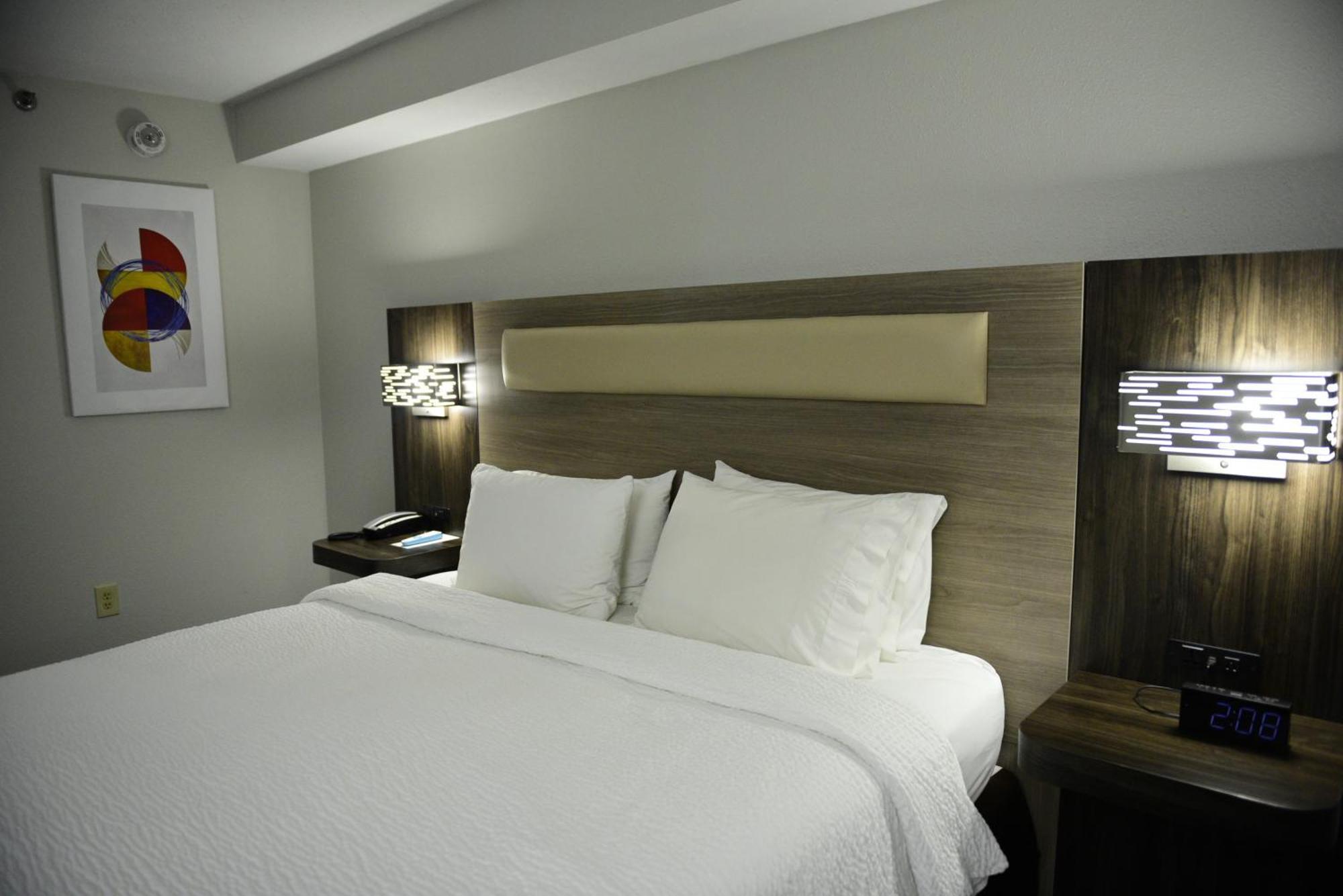 Keene Elm City Hotel, Ascend Hotel Collection Luaran gambar