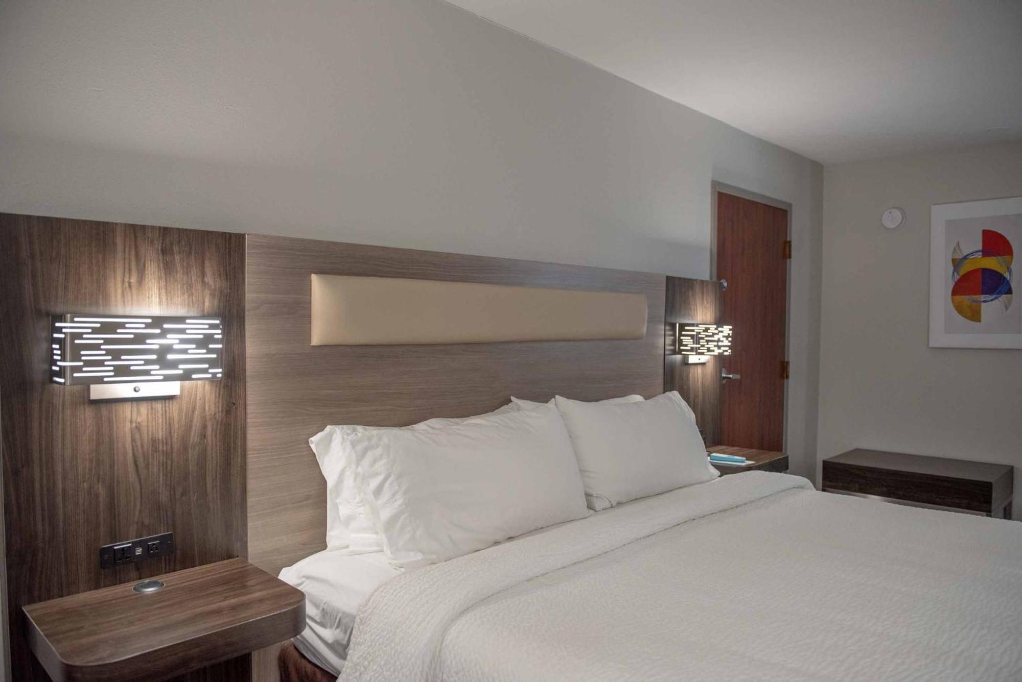Keene Elm City Hotel, Ascend Hotel Collection Luaran gambar