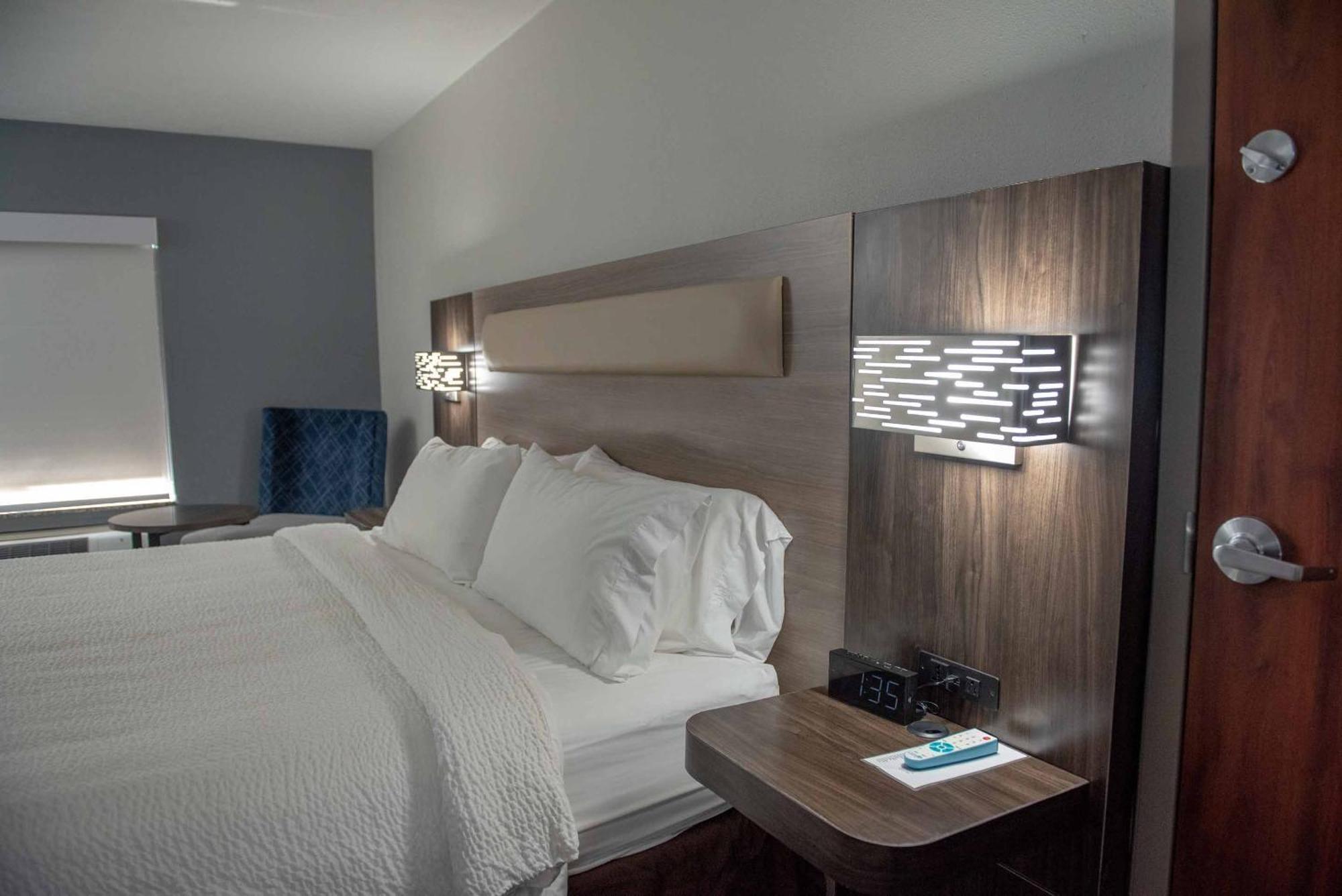 Keene Elm City Hotel, Ascend Hotel Collection Luaran gambar