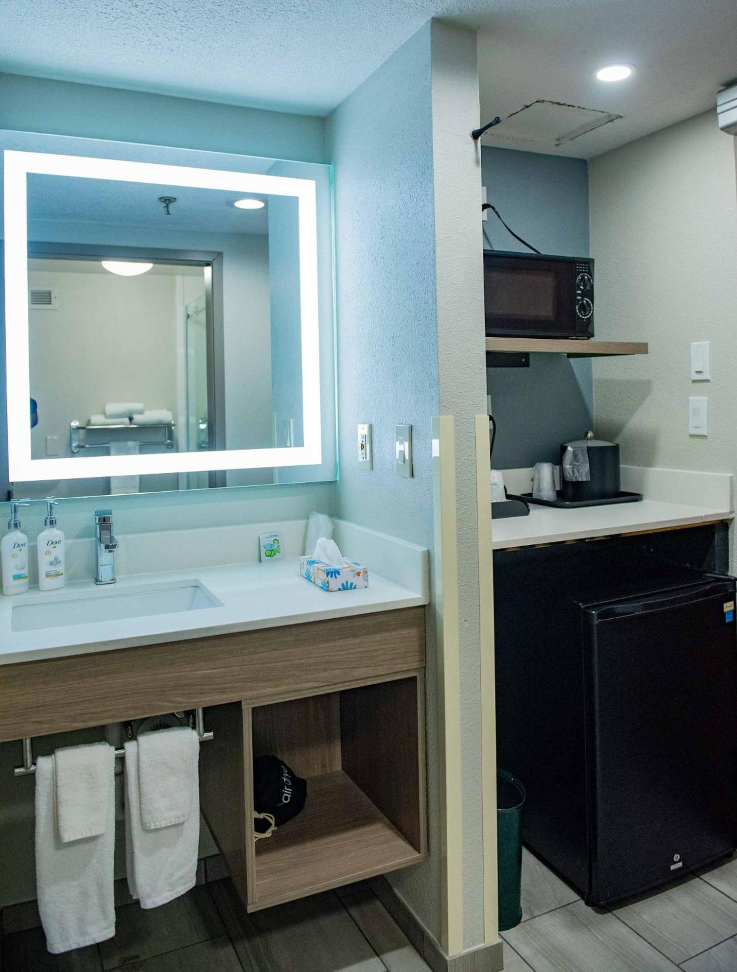 Keene Elm City Hotel, Ascend Hotel Collection Luaran gambar